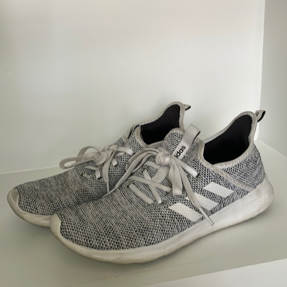 Adidas Women’s fashion shoes. Just need to be cleaned up. Haven’t been washed